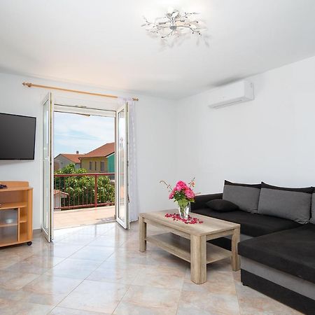 Apartmani Dujmovic Medulin Exterior foto