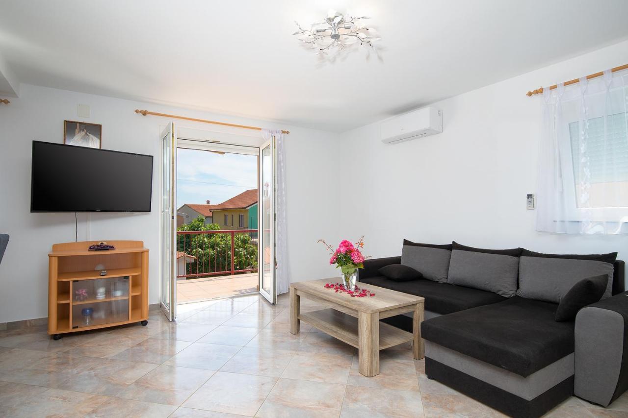 Apartmani Dujmovic Medulin Exterior foto