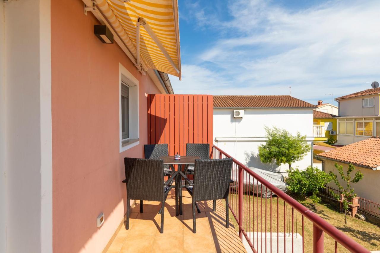 Apartmani Dujmovic Medulin Exterior foto