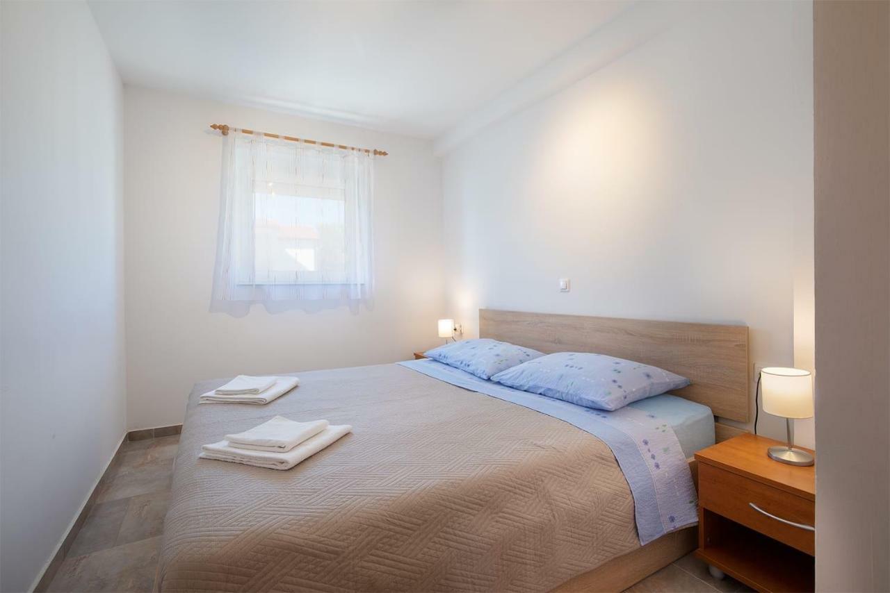 Apartmani Dujmovic Medulin Exterior foto